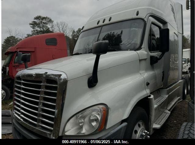  Salvage Freightliner Cascadia 125