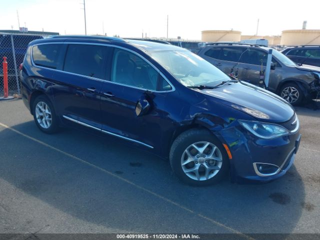  Salvage Chrysler Pacifica