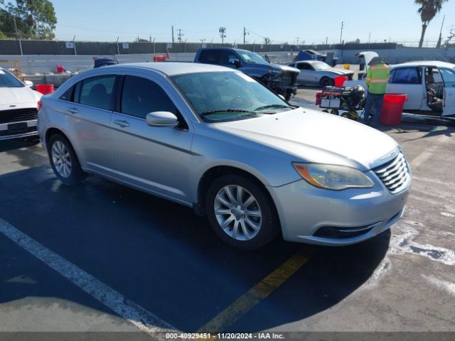  Salvage Chrysler 200