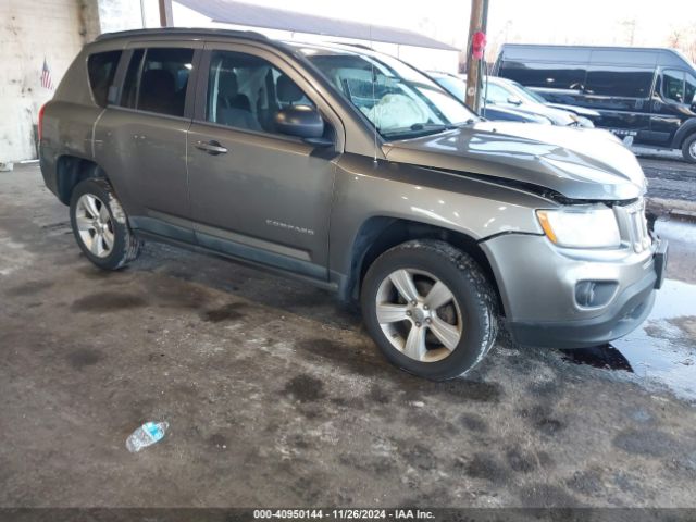  Salvage Jeep Compass