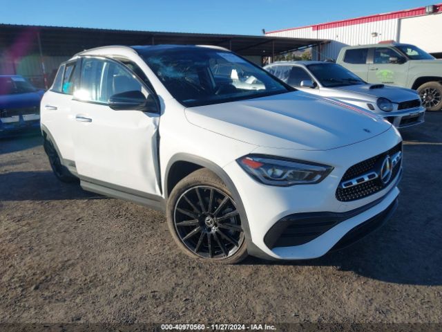  Salvage Mercedes-Benz GLA