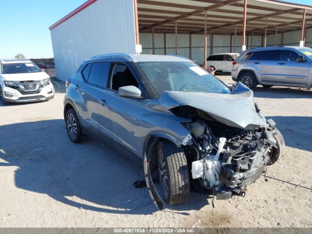  Salvage Nissan Kicks