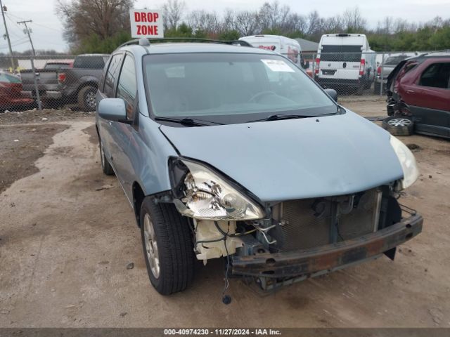  Salvage Toyota Sienna