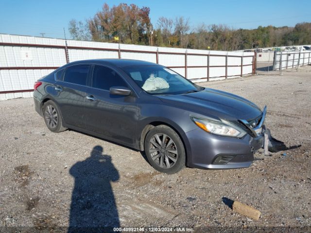  Salvage Nissan Altima