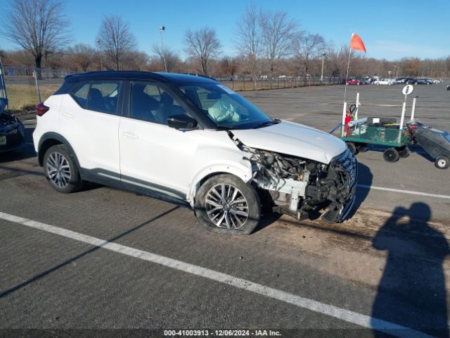  Salvage Nissan Kicks