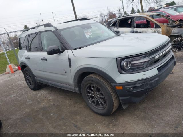  Salvage Ford Bronco