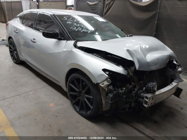  Salvage Nissan Maxima