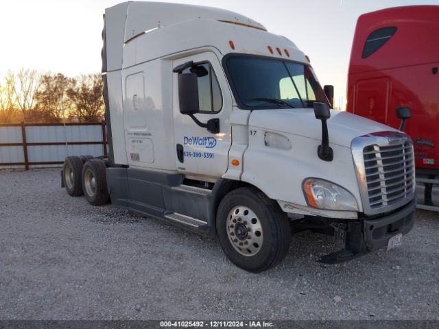  Salvage Freightliner Cascadia 113