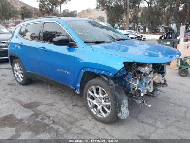  Salvage Jeep Compass