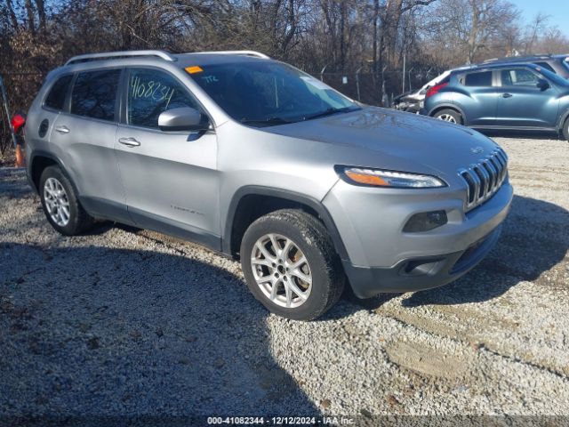  Salvage Jeep Cherokee