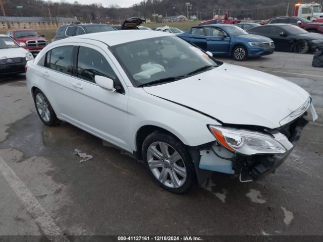  Salvage Chrysler 200