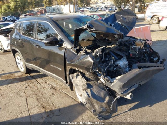  Salvage Jeep Compass