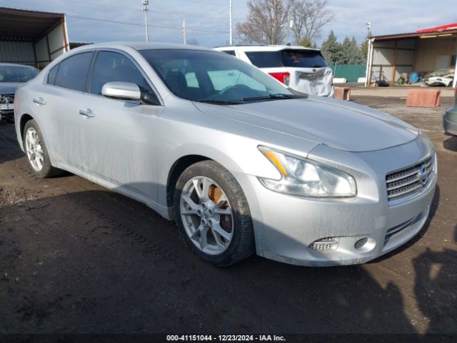  Salvage Nissan Maxima