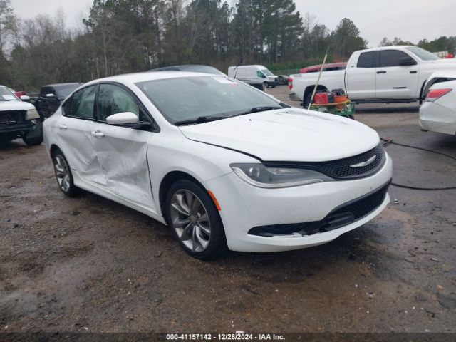  Salvage Chrysler 200