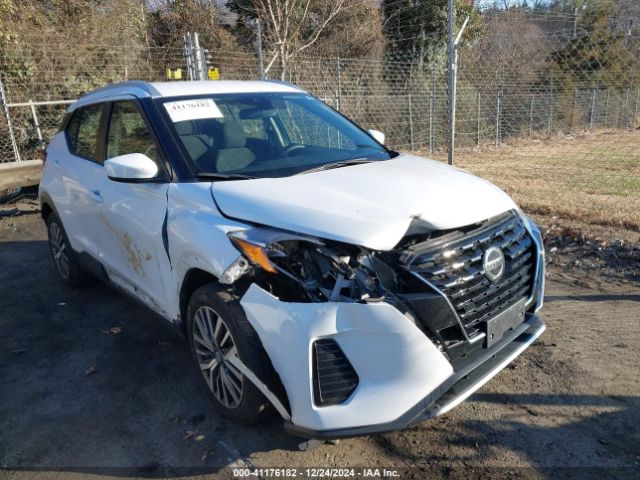  Salvage Nissan Kicks