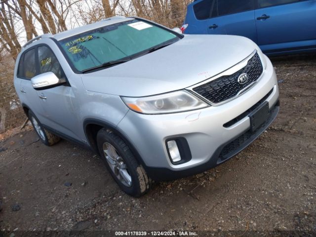  Salvage Kia Sorento