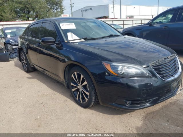  Salvage Chrysler 200