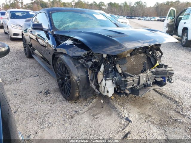  Salvage Ford Mustang