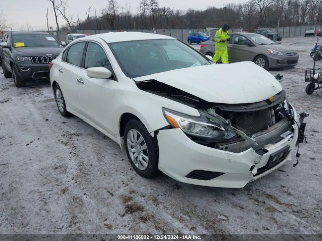  Salvage Nissan Altima