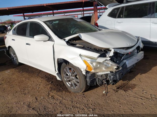  Salvage Nissan Altima