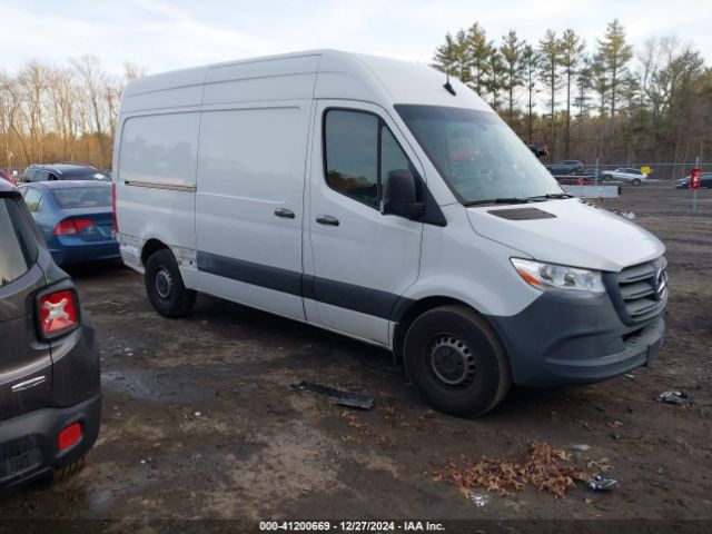  Salvage Mercedes-Benz Sprinter 2500