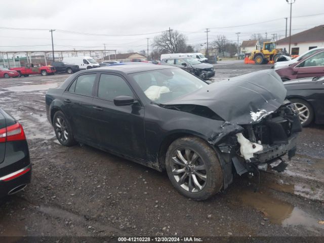  Salvage Chrysler 300