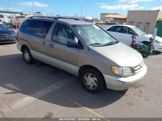  Salvage Toyota Sienna