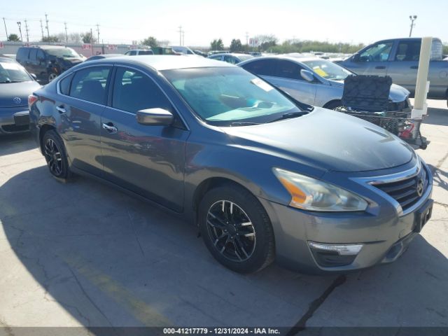  Salvage Nissan Altima