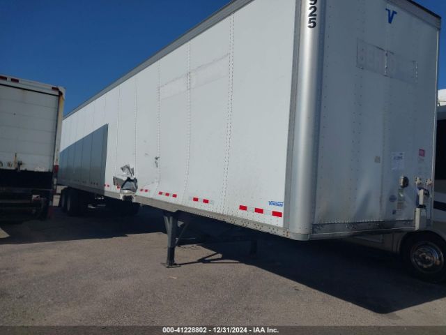  Salvage Vanguard National Semi Trailer