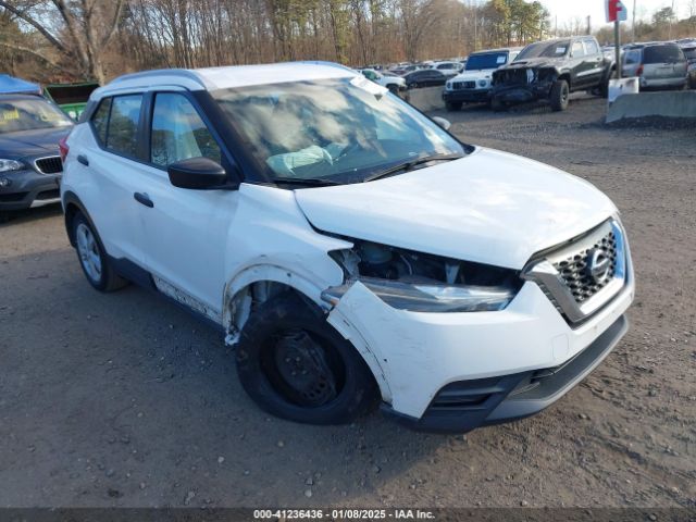  Salvage Nissan Kicks