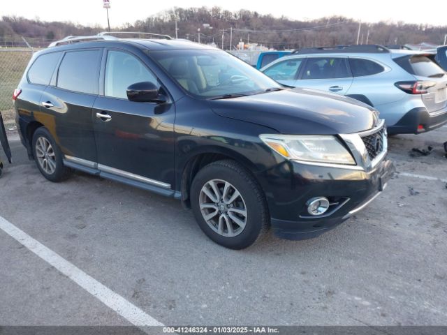  Salvage Nissan Pathfinder