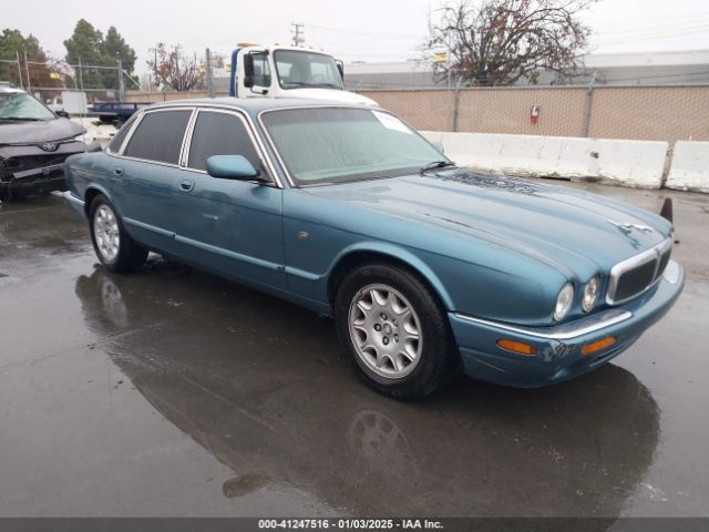  Salvage Jaguar Xj8