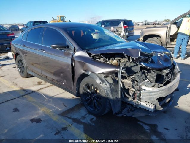  Salvage Chrysler 200