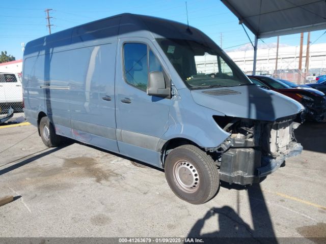  Salvage Mercedes-Benz Sprinter 2500