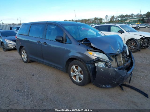  Salvage Toyota Sienna