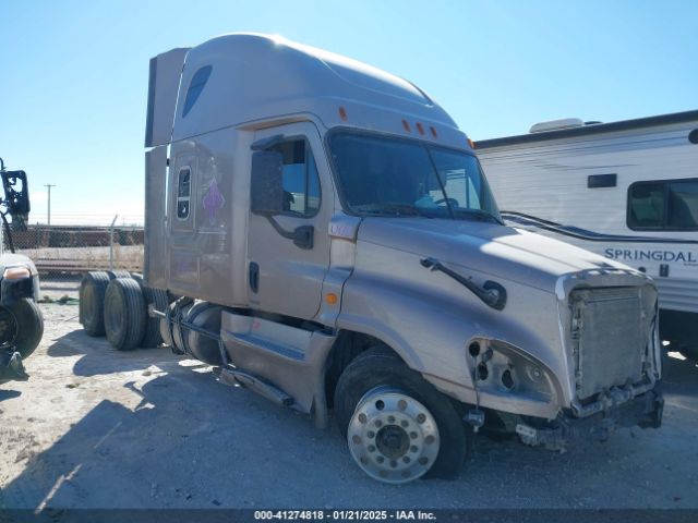  Salvage Freightliner Cascadia 125