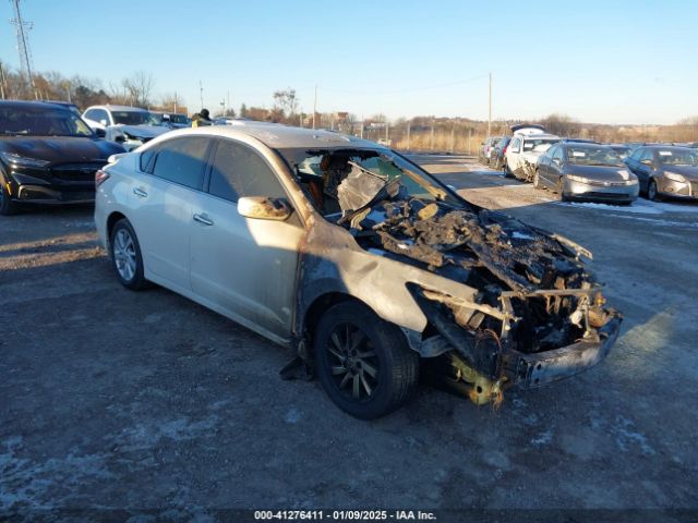  Salvage Nissan Altima