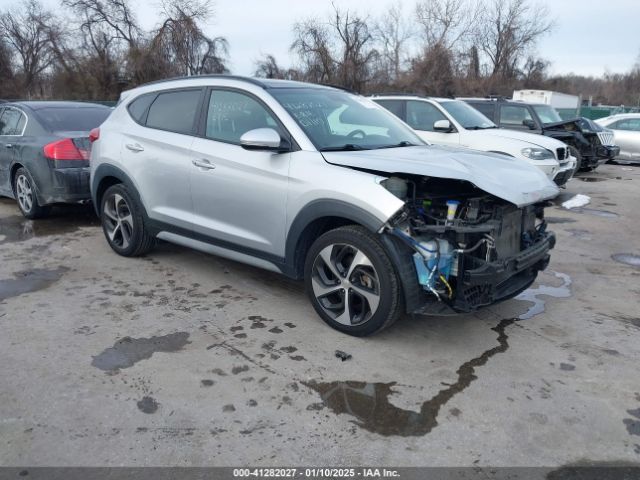  Salvage Hyundai TUCSON