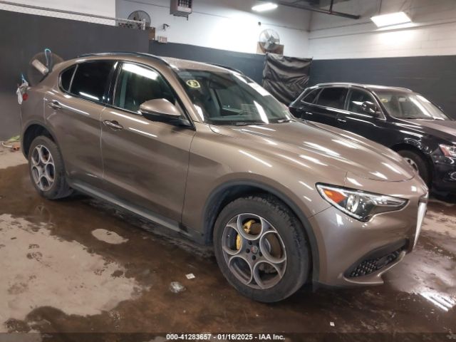  Salvage Alfa Romeo Stelvio