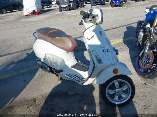  Salvage Vespa Primavera