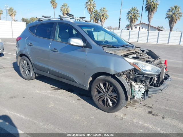  Salvage Hyundai TUCSON