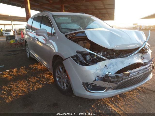  Salvage Chrysler Pacifica