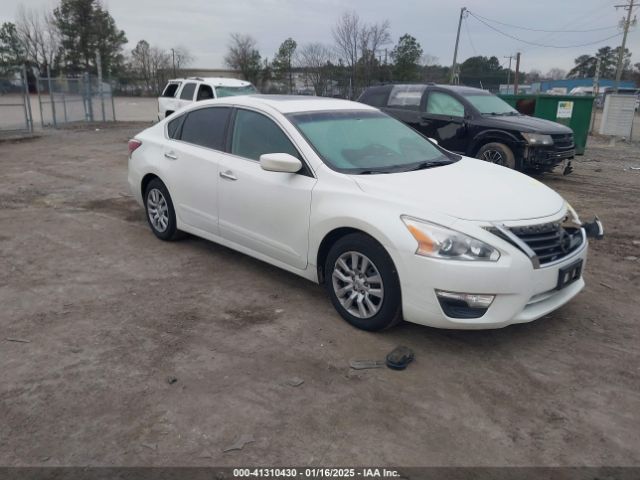  Salvage Nissan Altima