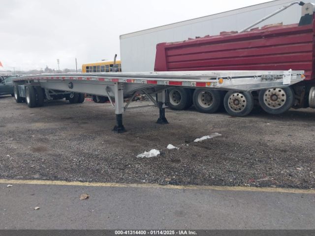  Salvage Mac Trailer Mfg Trailer