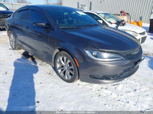  Salvage Chrysler 200