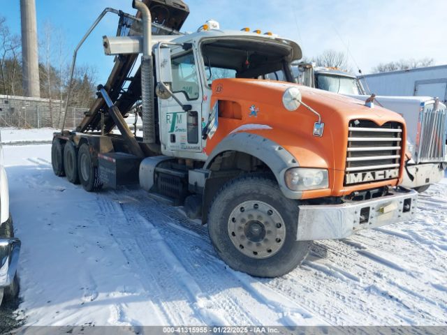  Salvage Mack 700