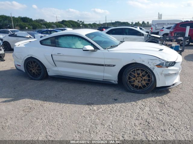  Salvage Ford Mustang