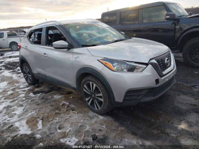  Salvage Nissan Kicks