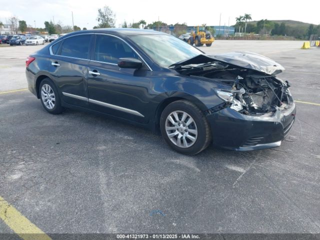  Salvage Nissan Altima