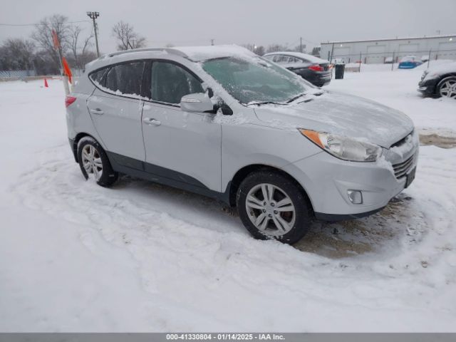  Salvage Hyundai TUCSON